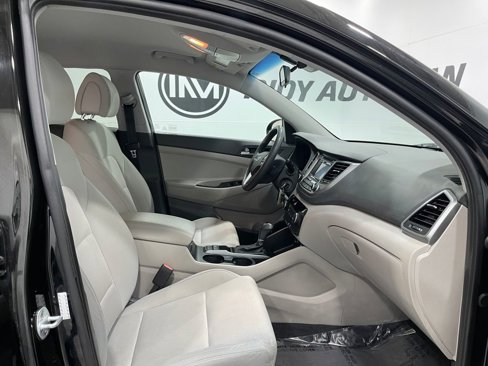 Used 2017 Hyundai Tucson SE image 30