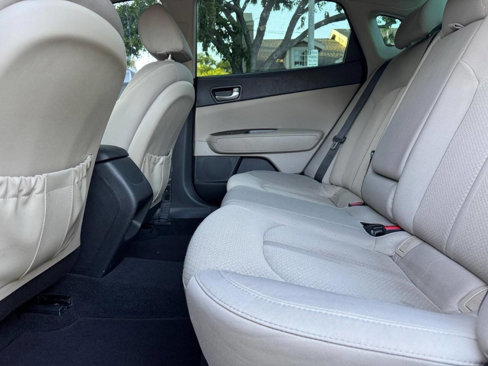 Used 2016 Kia Optima LX image 17