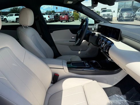 Used 2025 Mercedes-Benz CLA 250 4MATIC image 29