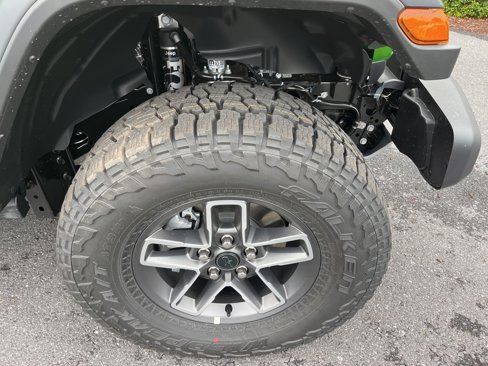 New 2025 Jeep Gladiator Mojave image 5