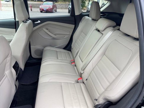Used 2018 Ford Escape Titanium w/ Ford Safe & Smart Package image 10