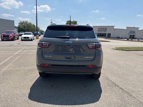Used 2024 Jeep Compass Limited image 8