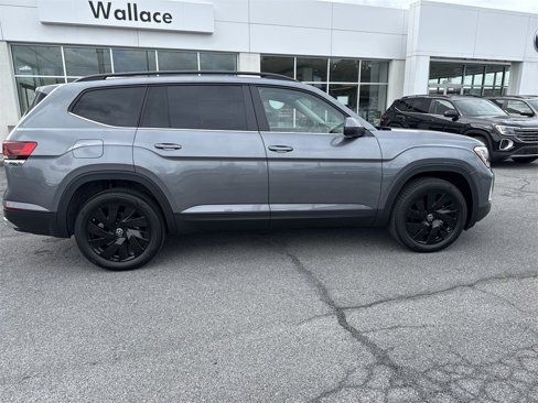 New 2025 Volkswagen Atlas SE image 4
