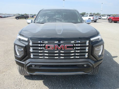 New 2026 GMC Canyon Denali image 11