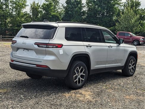 New 2025 Jeep Grand Cherokee L Limited image 3