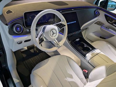 New 2026 Mercedes-Benz EQE 320 4MATIC SUV image 3