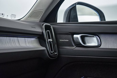 Certified 2025 Volvo XC40 B5 Ultra w/ Climate Package image 25