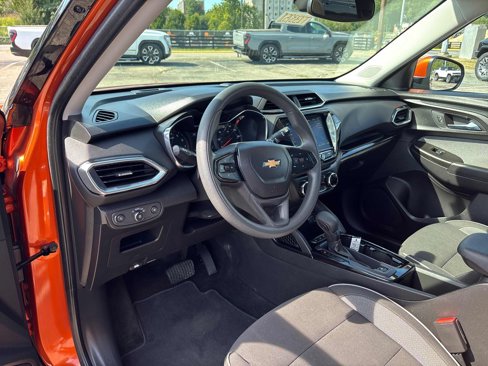 Used 2022 Chevrolet TrailBlazer LT w/ Sun and Liftgate Package image 17