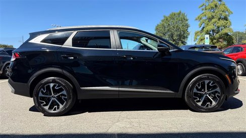 Used 2024 Kia Sportage EX image 7