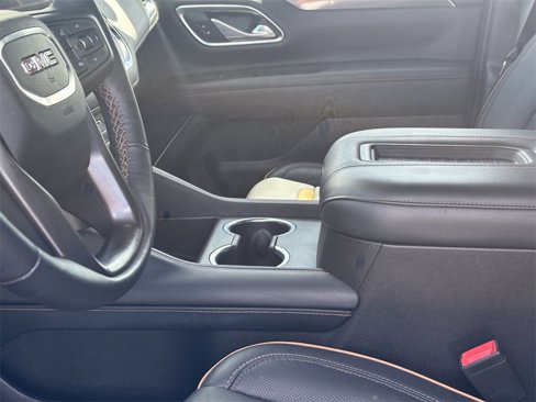 Used 2022 GMC Yukon AT4 image 10