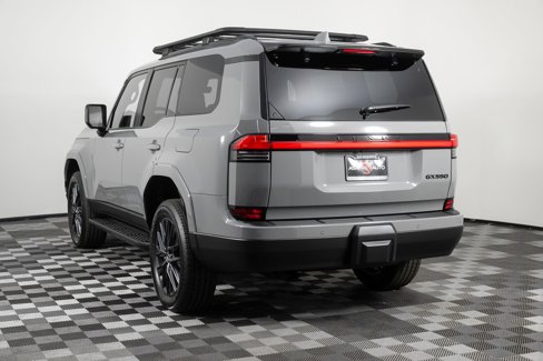Used 2025 Lexus GX 550 image 5