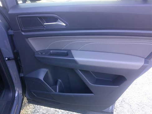 Used 2022 Volkswagen Atlas Cross Sport SE w/ Panoramic Sunroof Package image 20