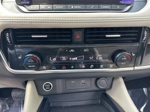 Used 2021 Nissan Rogue SL image 24