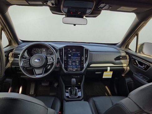 Certified 2025 Subaru Forester Limited image 33