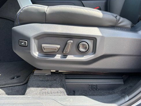 New 2025 Toyota Tundra Platinum image 13