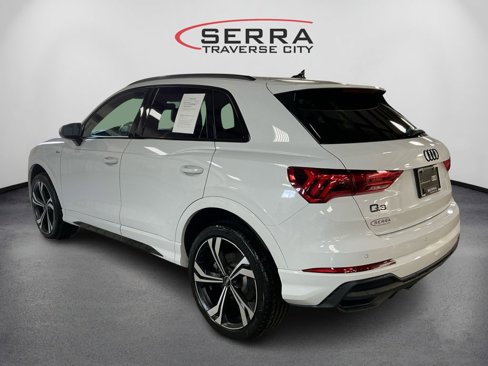 Certified 2024 Audi Q3 2.0T Premium Plus image 7