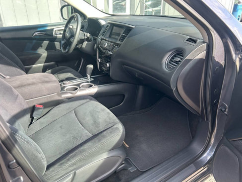 Used 2014 Nissan Pathfinder S image 12