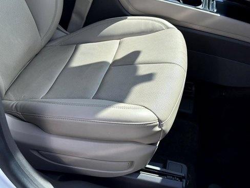 Certified 2022 Lincoln Corsair AWD w/ Premium Package image 13