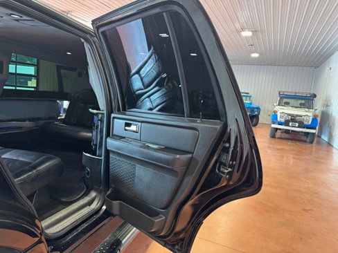 Used 2008 Ford Expedition XLT image 18