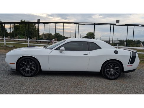 Used 2016 Dodge Challenger R/T Scat Pack image 4