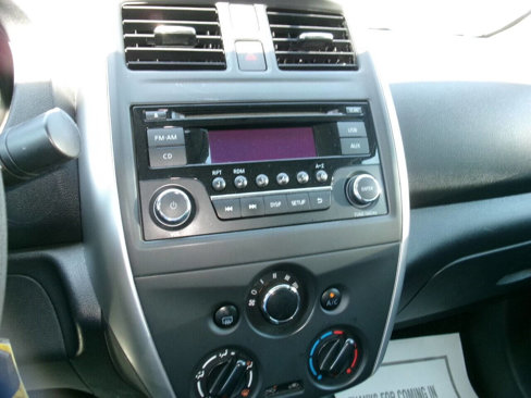 Used 2018 Nissan Versa SV image 10