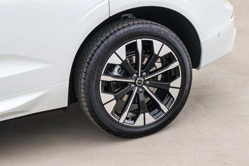 New 2026 Volvo XC60 B5 Plus w/ Protection Package Premier image 10