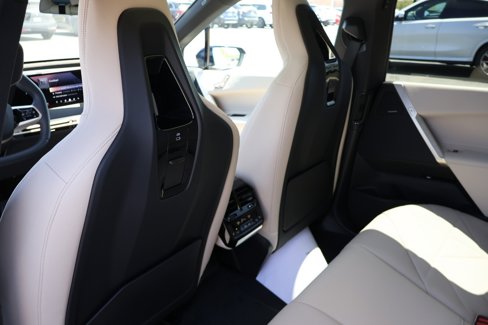 New 2026 BMW iX xDrive45 image 10
