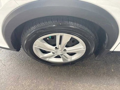 Used 2024 Nissan Kicks S image 8