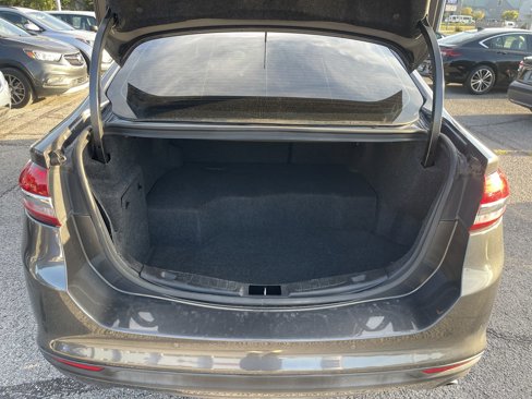Used 2018 Ford Fusion SE image 15
