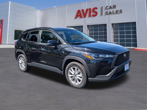 Used 2024 Toyota Corolla Cross LE image 9