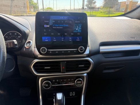 Used 2020 Ford EcoSport SE w/ SE Convenience Package image 14