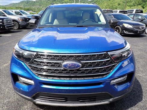 Certified 2022 Ford Explorer XLT w/ Equipment Group 202A image 12