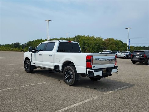 Used 2024 Ford F250 Platinum image 13