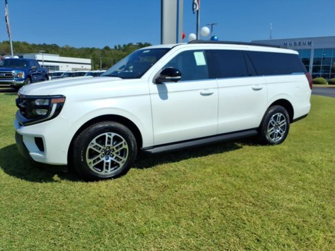 New 2025 Ford Expedition Max Active image 3