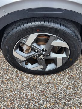 Used 2023 Hyundai Venue SEL image 13