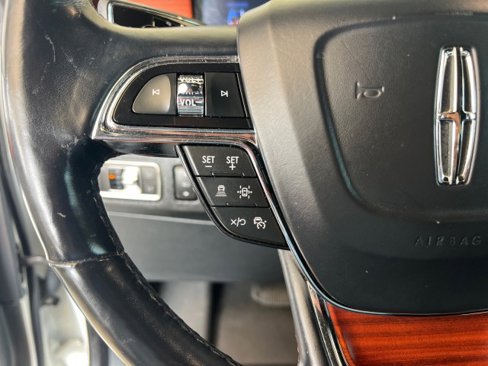 Used 2022 Lincoln Navigator L Reserve image 25