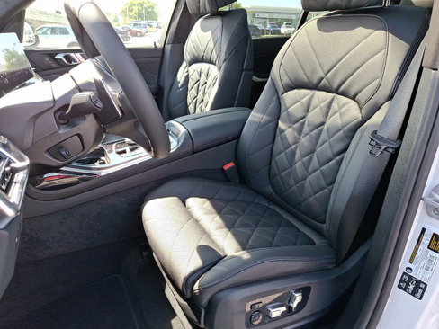 New 2026 BMW X7 xDrive40i w/ M Sport Package image 9