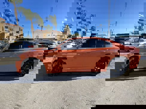 Used 2017 Dodge Charger R/T image 3