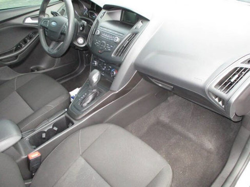 Used 2018 Ford Focus SE image 33