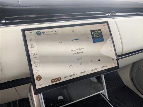 New 2025 Land Rover Range Rover SE image 12