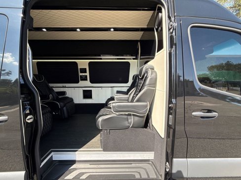 Used 2019 Mercedes-Benz Sprinter 170 w/ Driver Convenience Package image 24