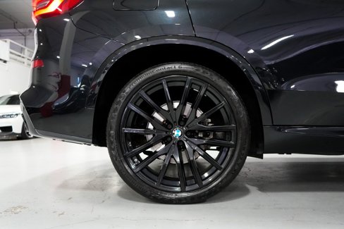 Used 2023 BMW X5 xDrive40i w/ M Sport Package image 32