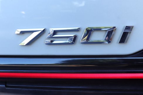 Used 2020 BMW 750i xDrive image 12