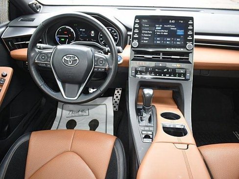 Used 2021 Toyota Avalon XSE image 18