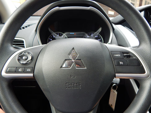 Used 2018 Mitsubishi Eclipse Cross ES image 9