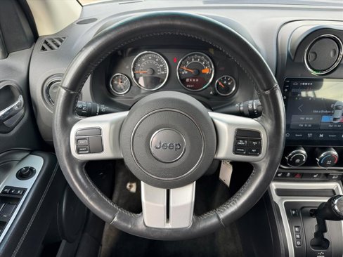 Used 2017 Jeep Compass Latitude image 8