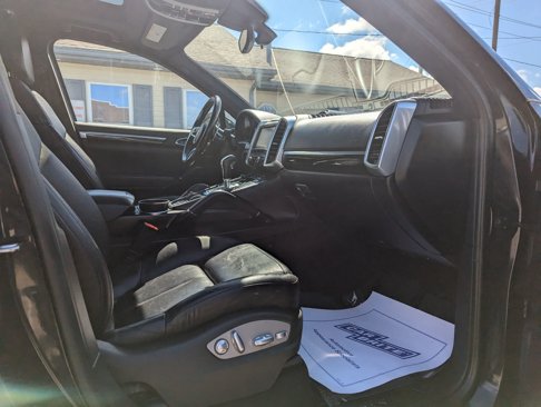 Used 2016 Porsche Cayenne S w/ Premium Plus Package image 14