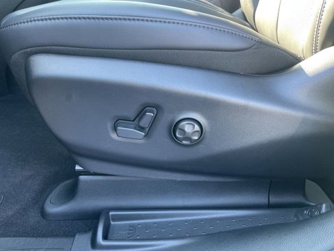 New 2026 Chrysler Voyager LX image 17