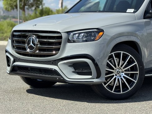 New 2026 Mercedes-Benz GLS 580 4MATIC image 3