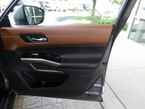 Certified 2023 Nissan Pathfinder Platinum image 28